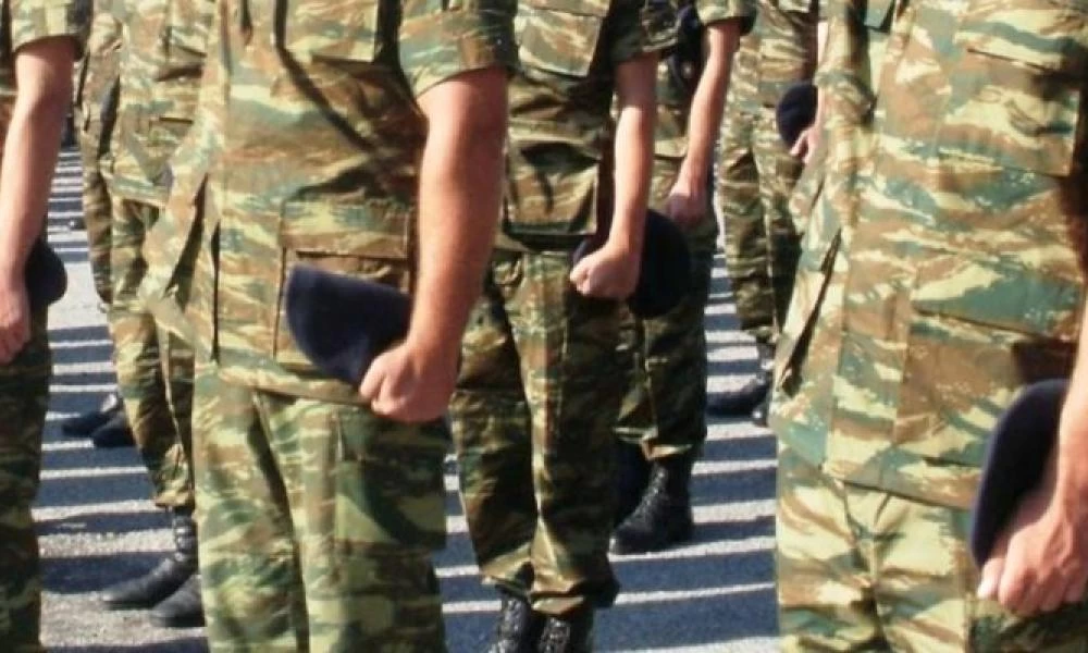 Οριστικοποιήθηκε: Στους 12 μήνες η θητεία για τον Στρατό Ξηράς